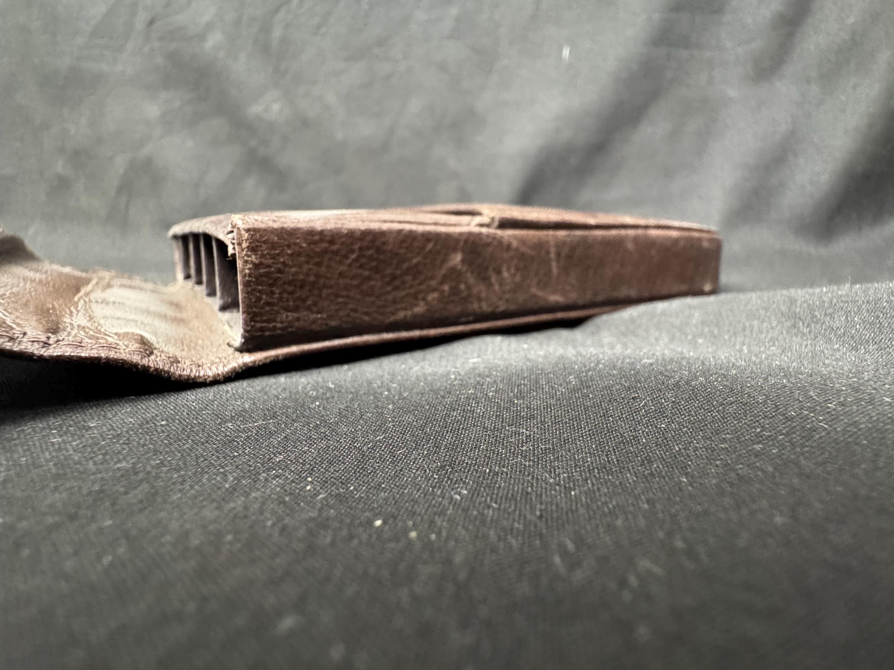 Genuine Leather 5-Cigar Case w/ External Lid & Accessory Pocket - Vintage Smoking Collectible 9