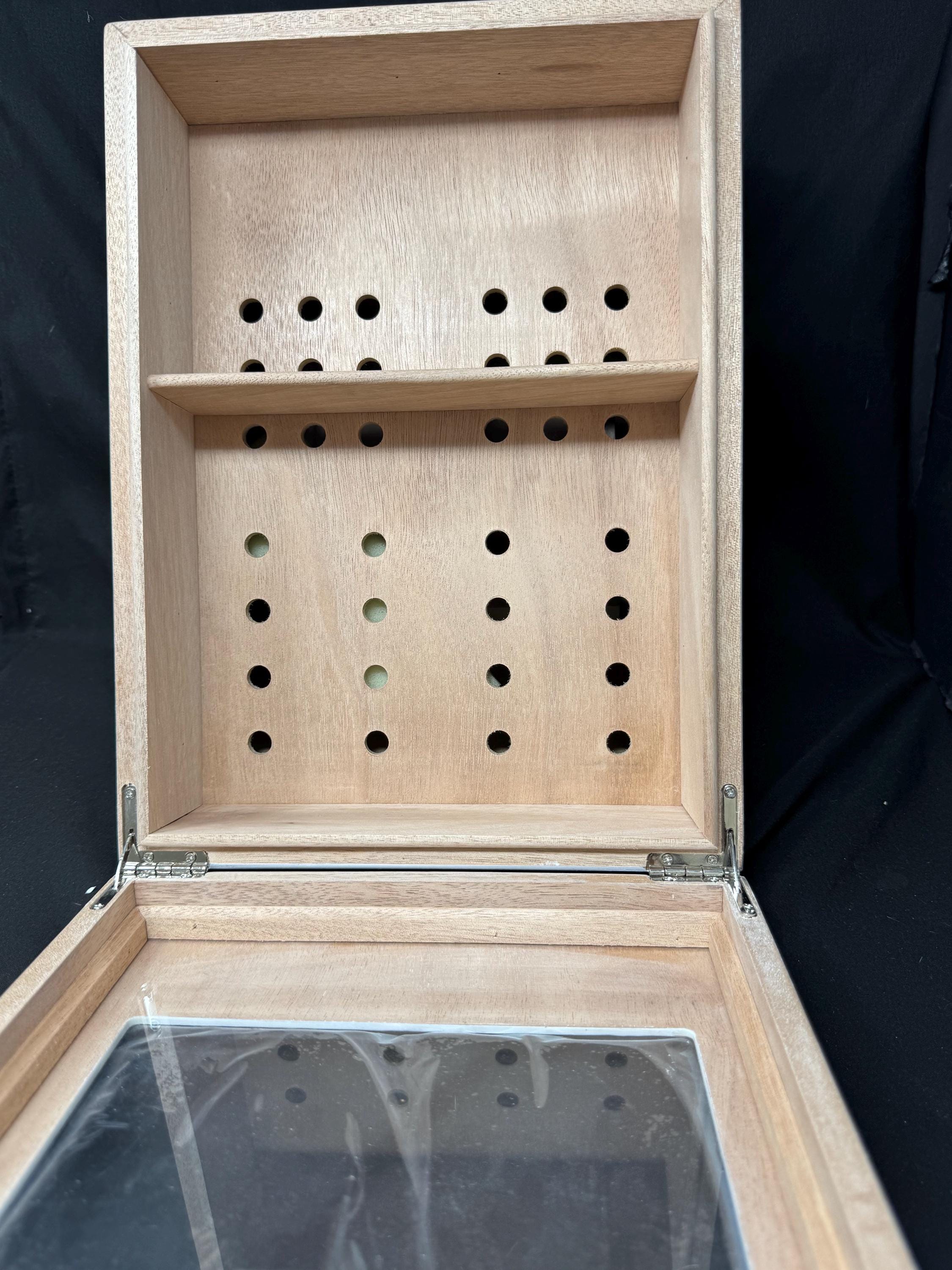 Vegafina VF Branded Desktop Cigar Humidor - Brand New Unused Tabletop Display 7