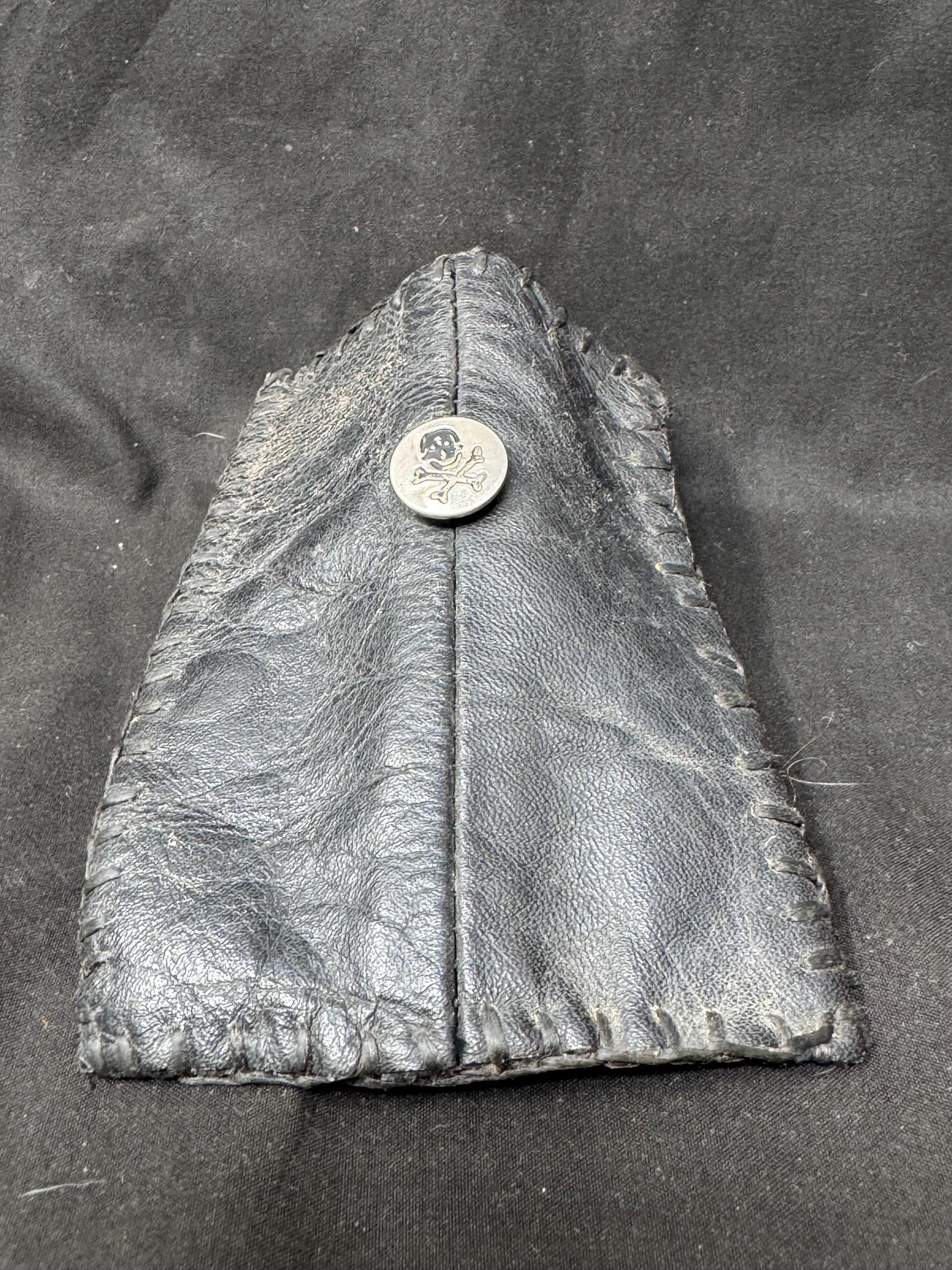 Medieval Girdle Pouch, 14th-16th Century Style - Black Leather, Jeans Button 3