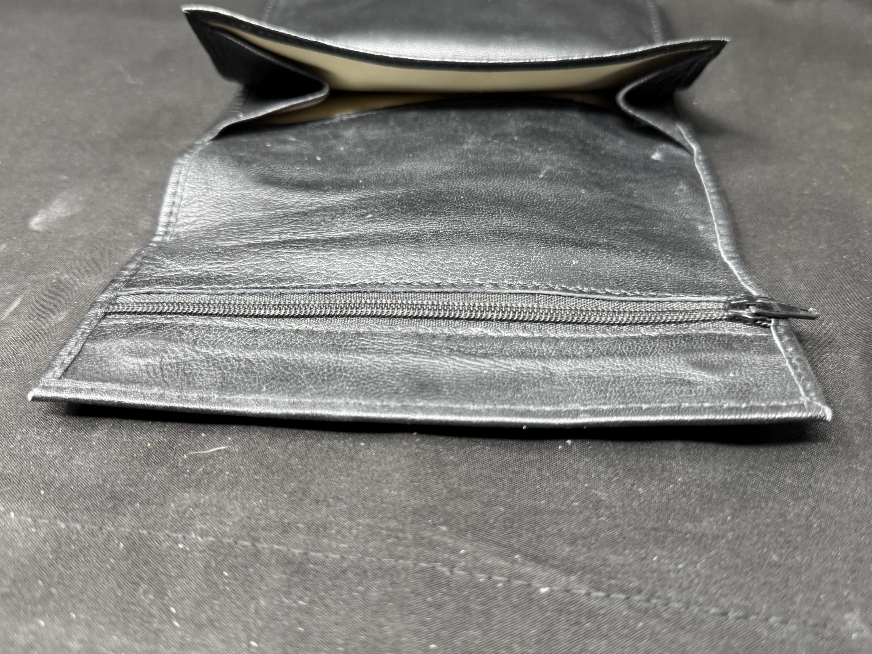 Connoisseur's Leather Tobacco Pouch with Hydration System - Roll-Up Design 4