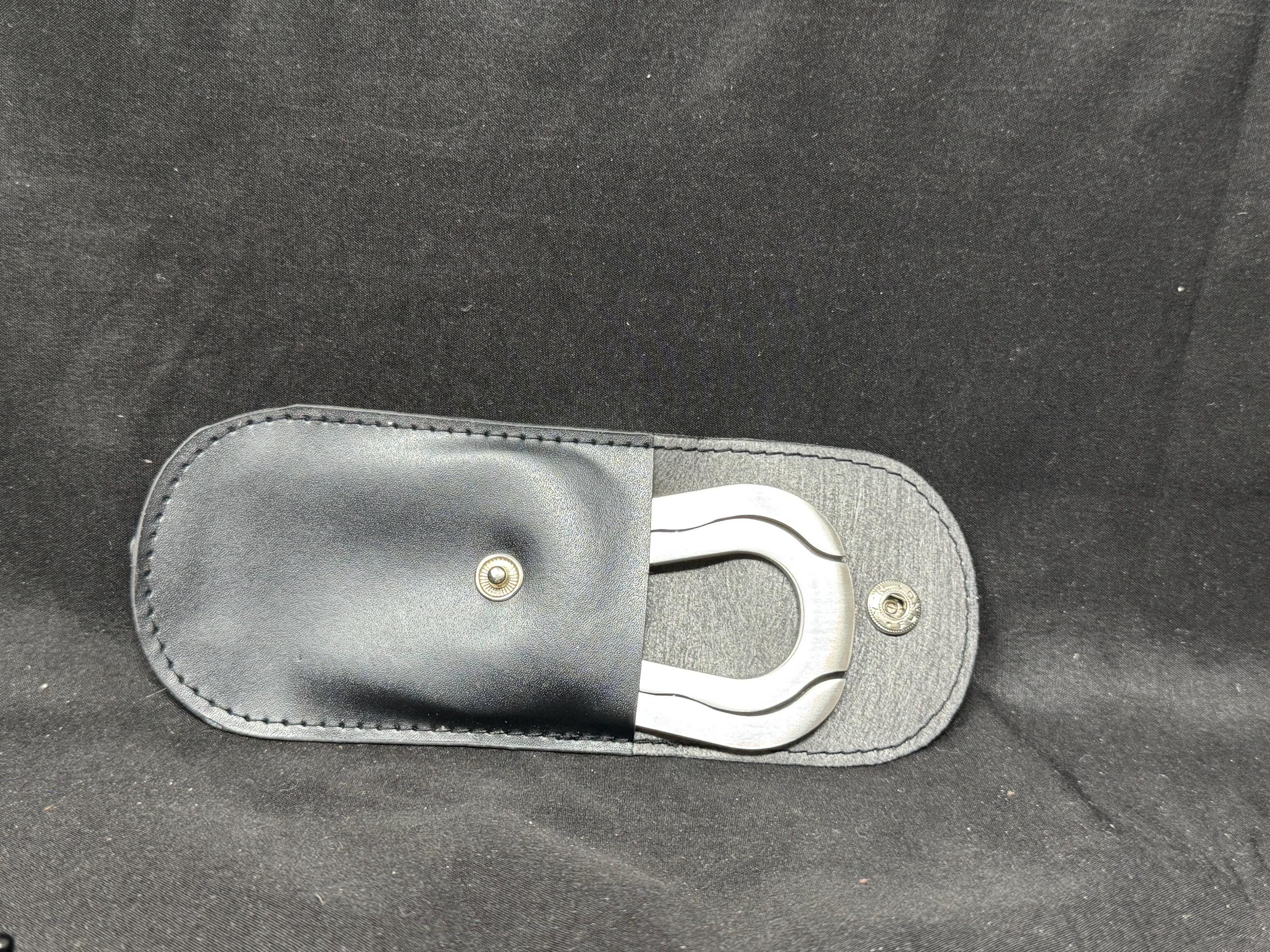 Stainless Metal Single-Pipe Stand with Scissor Mechanism and Leather Pouch 9
