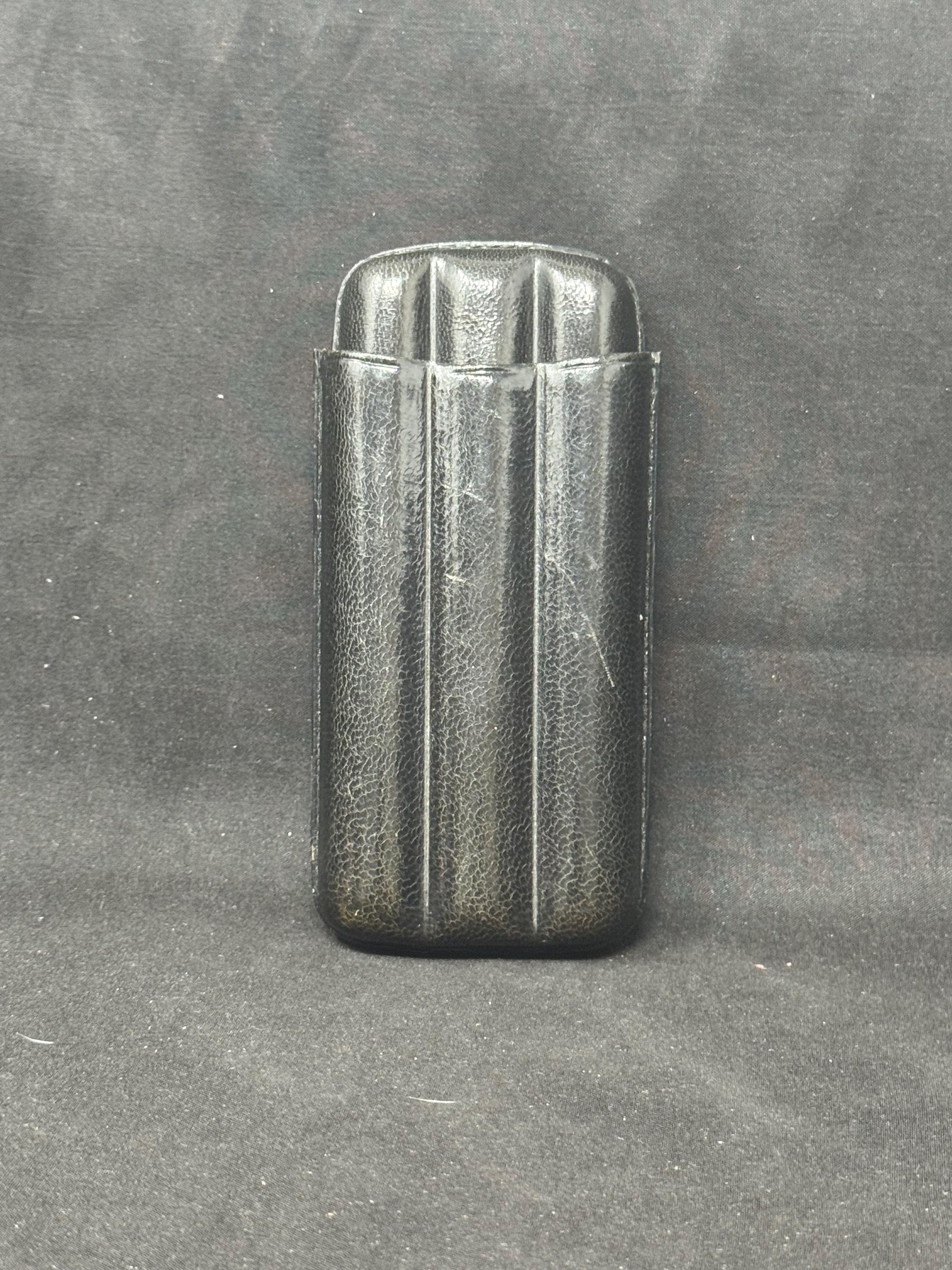 Ubrique Hard Leather 3-Cigar Travel Case - German Spec, Spanish Made, NOS 3