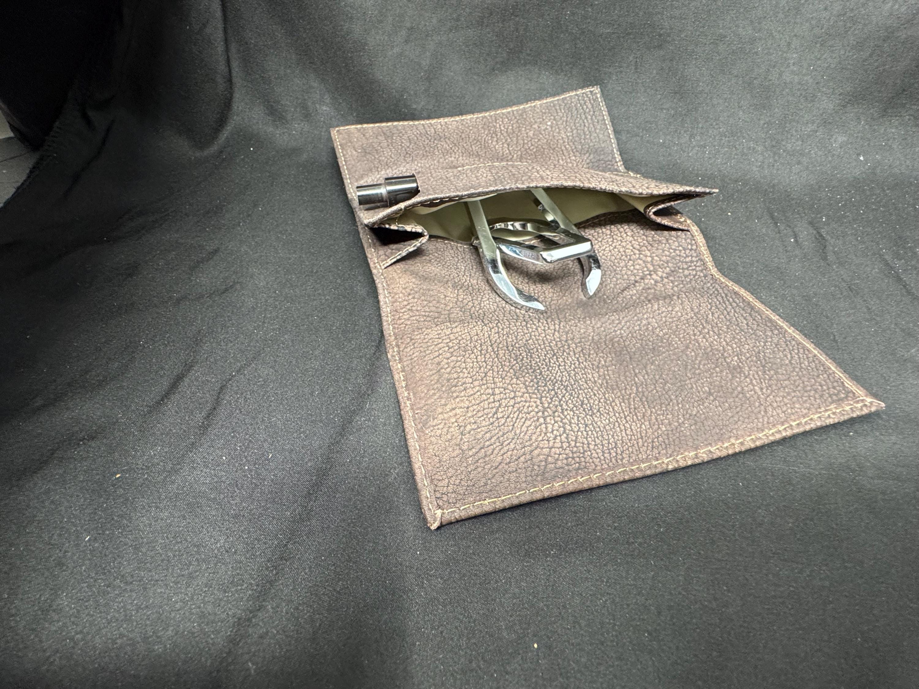 German Leather Tri-Fold Tobacco Tin Carrier 2oz Brown 1950s – Mid-Century Continental – Estate Accessory 5