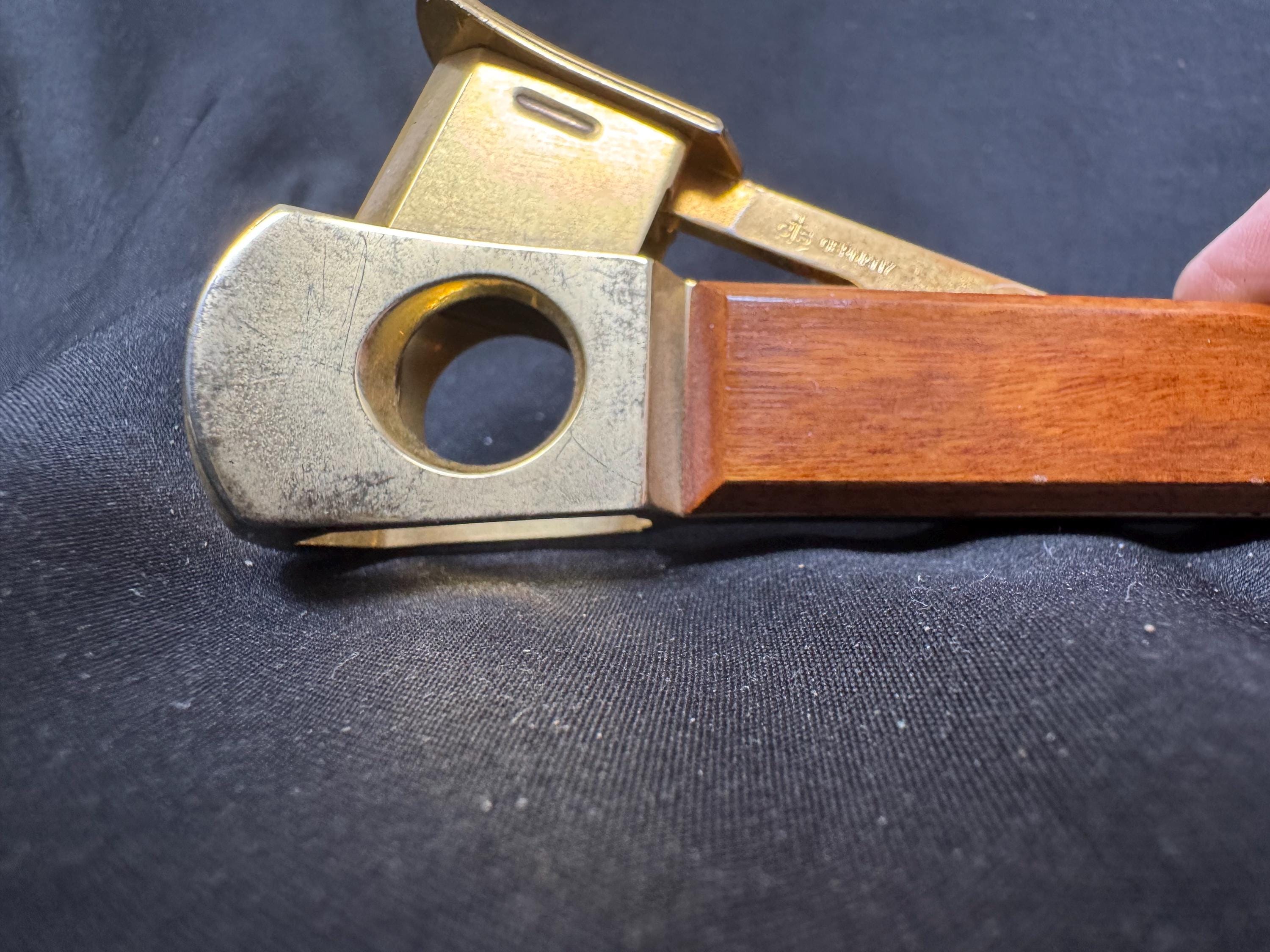 CTS Wolfertz Solingen Germany V-Cut Cigar Cutter, Gold-Tone, 1960s-1980s 3