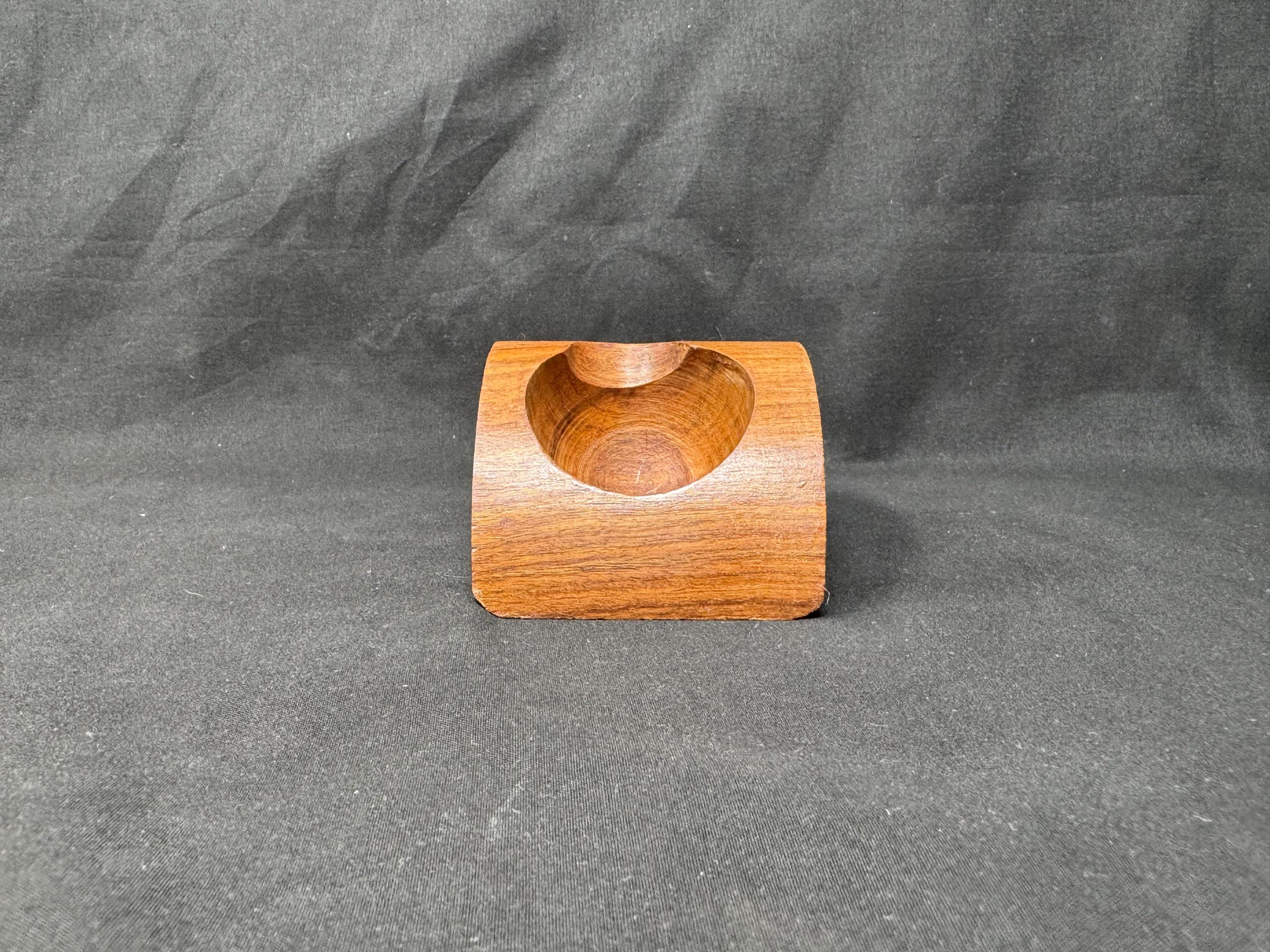 Mid-Century Modern Sculptural Pipe Stand | Single-Piece Briar | Minimalist Form 3