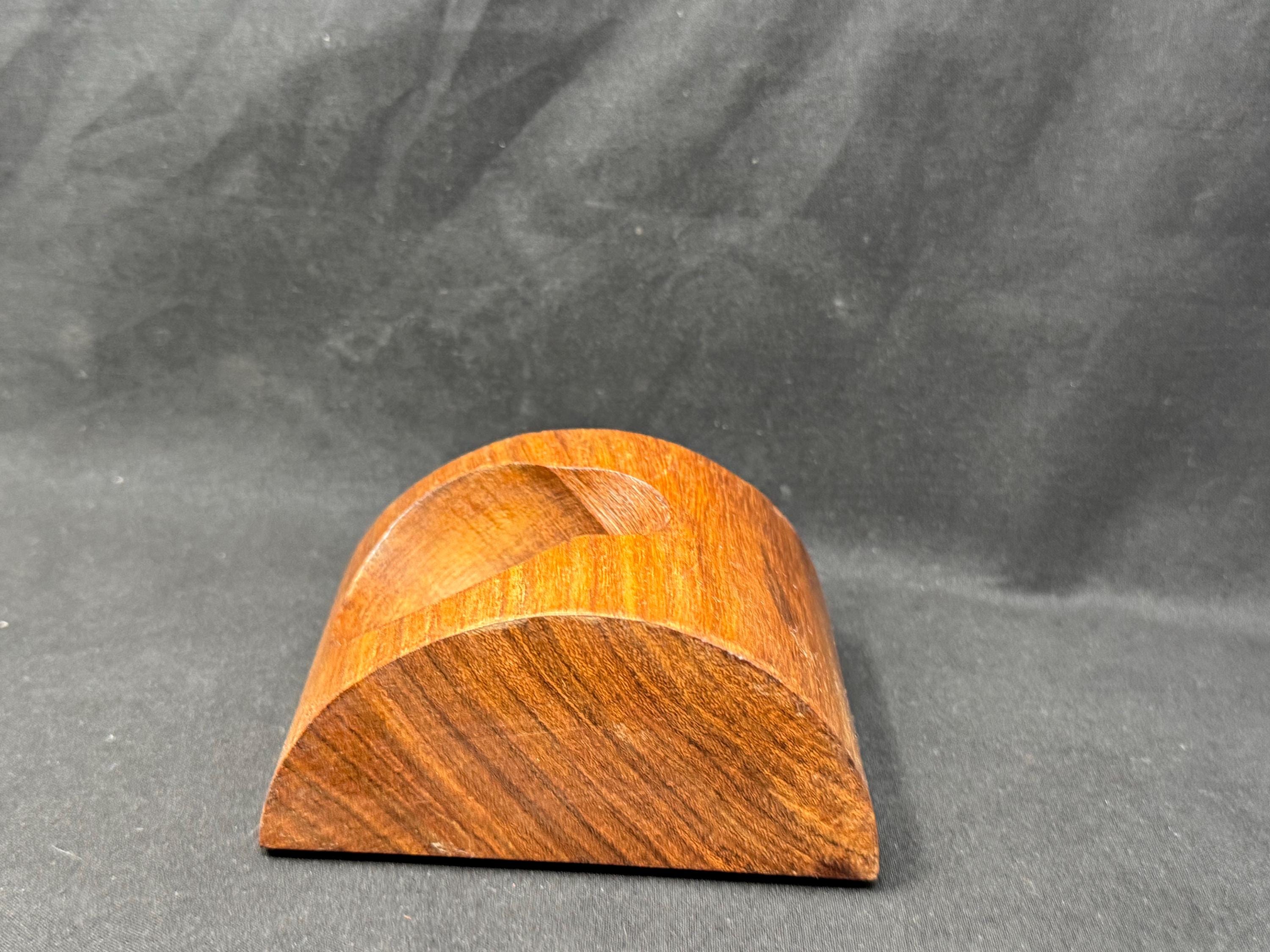 Mid-Century Modern Sculptural Pipe Stand | Single-Piece Briar | Minimalist Form 4
