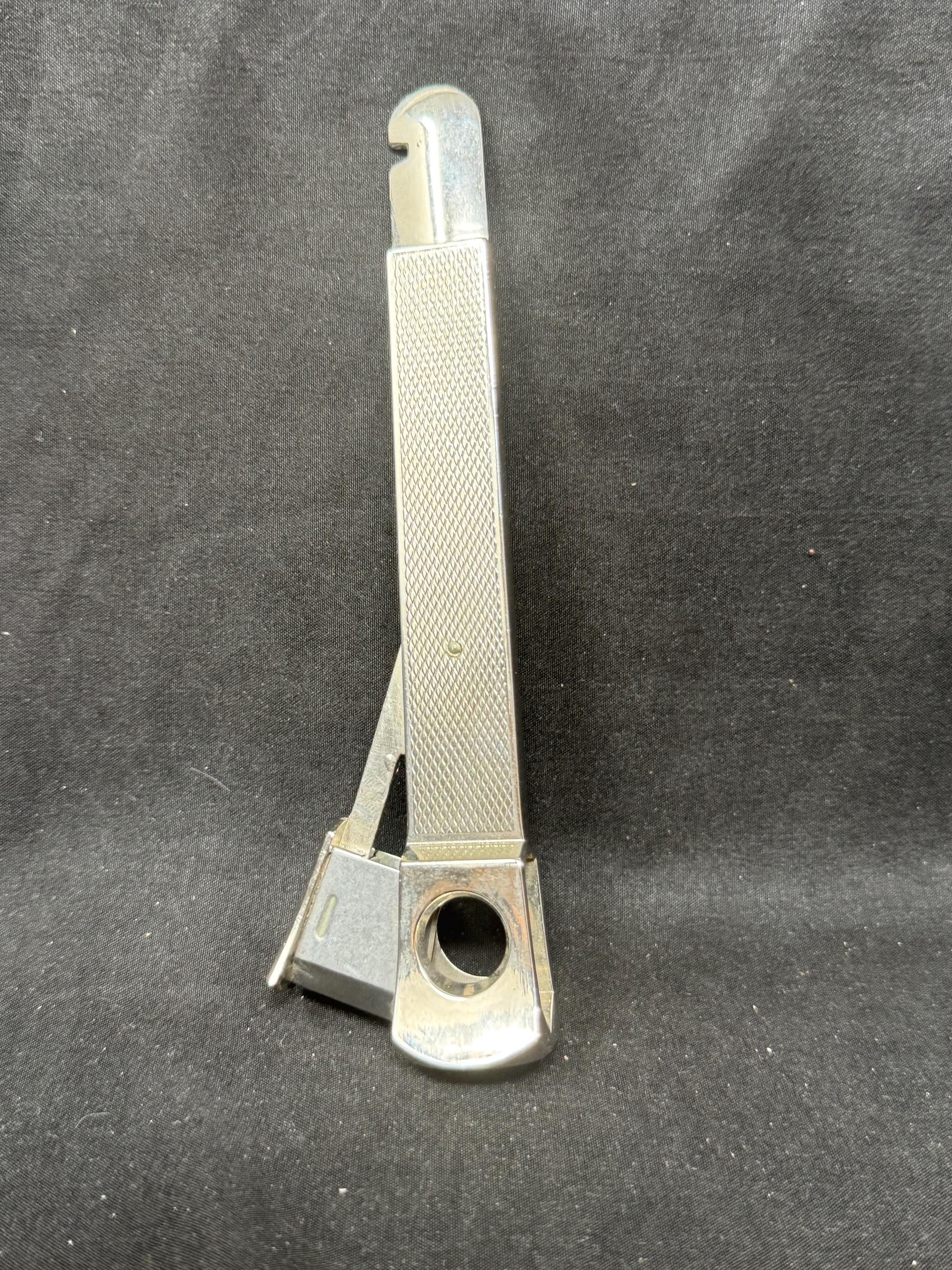 CTS Wolfertz Solingen V-Cut Cigar Cutter, Gold-Tone, Mid-Late 20th C. 3