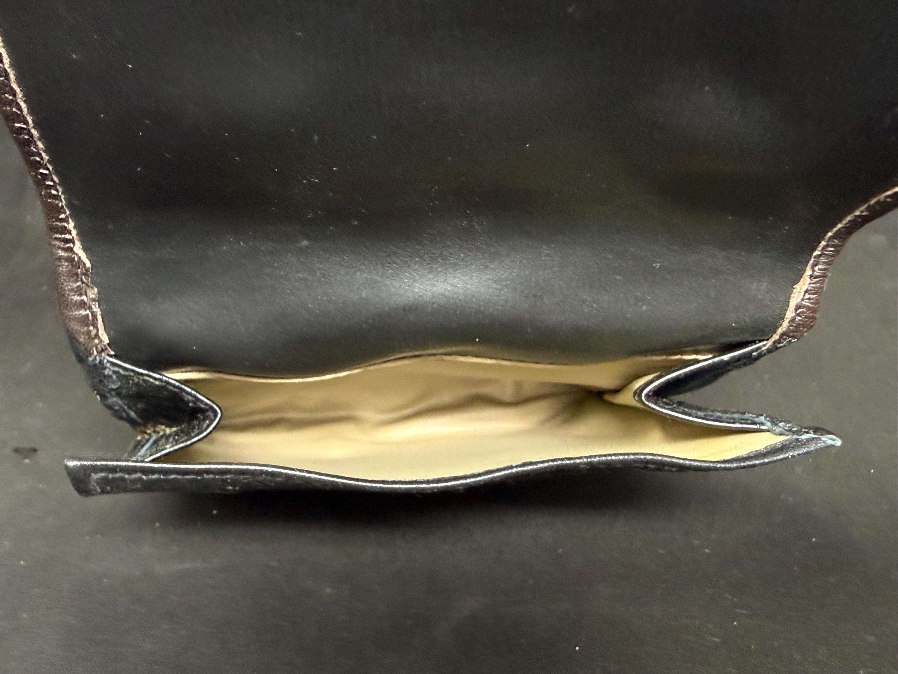 Mid-Century Leather Tobacco Caddy | Genuine Hide Single-Pocket Cellar | 2oz+ Capacity 2