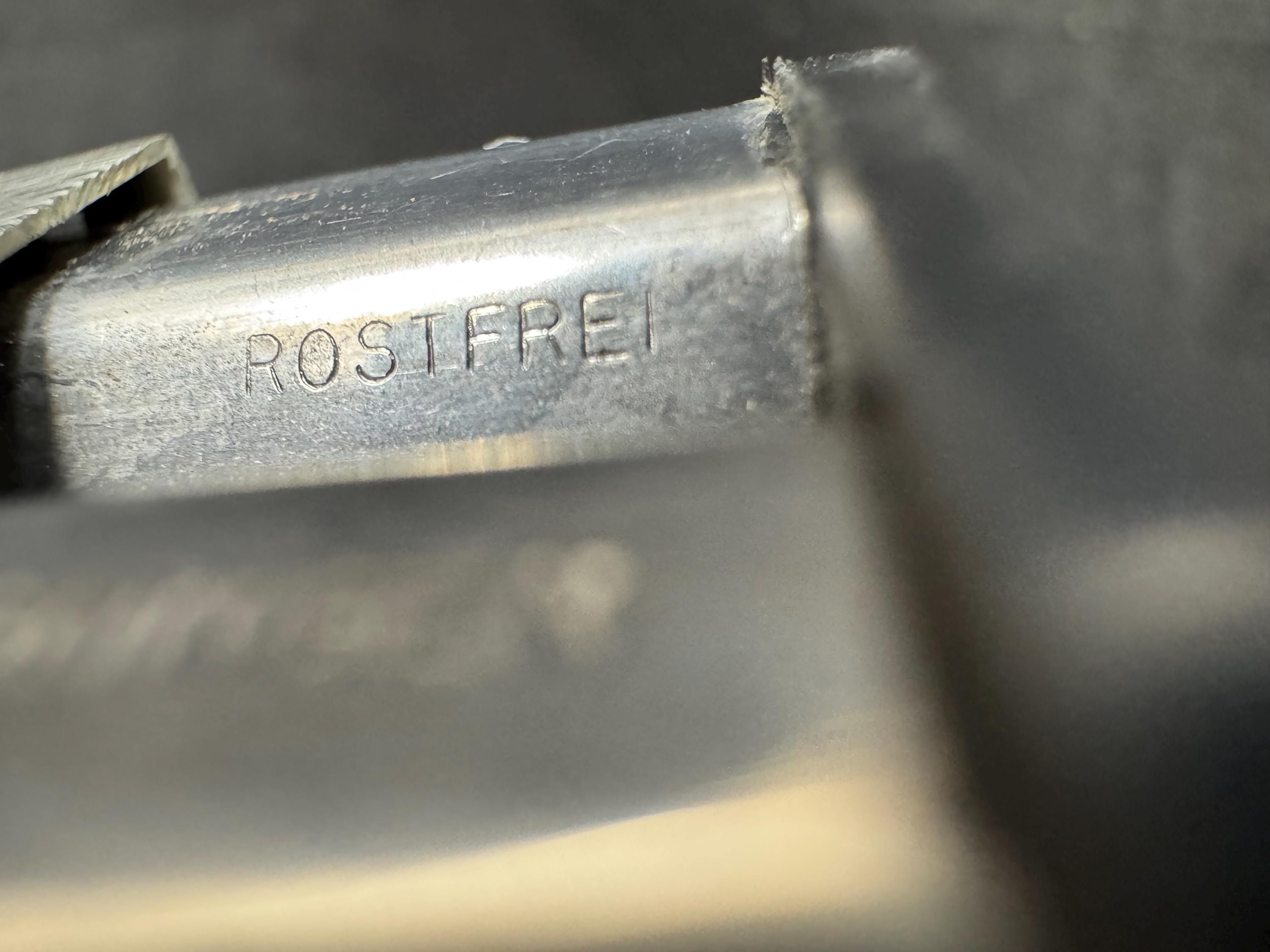 Solingen Rostfrei Art Deco V-Cut Cigar Cutter, Engine-Turned, 1950s-60s 8