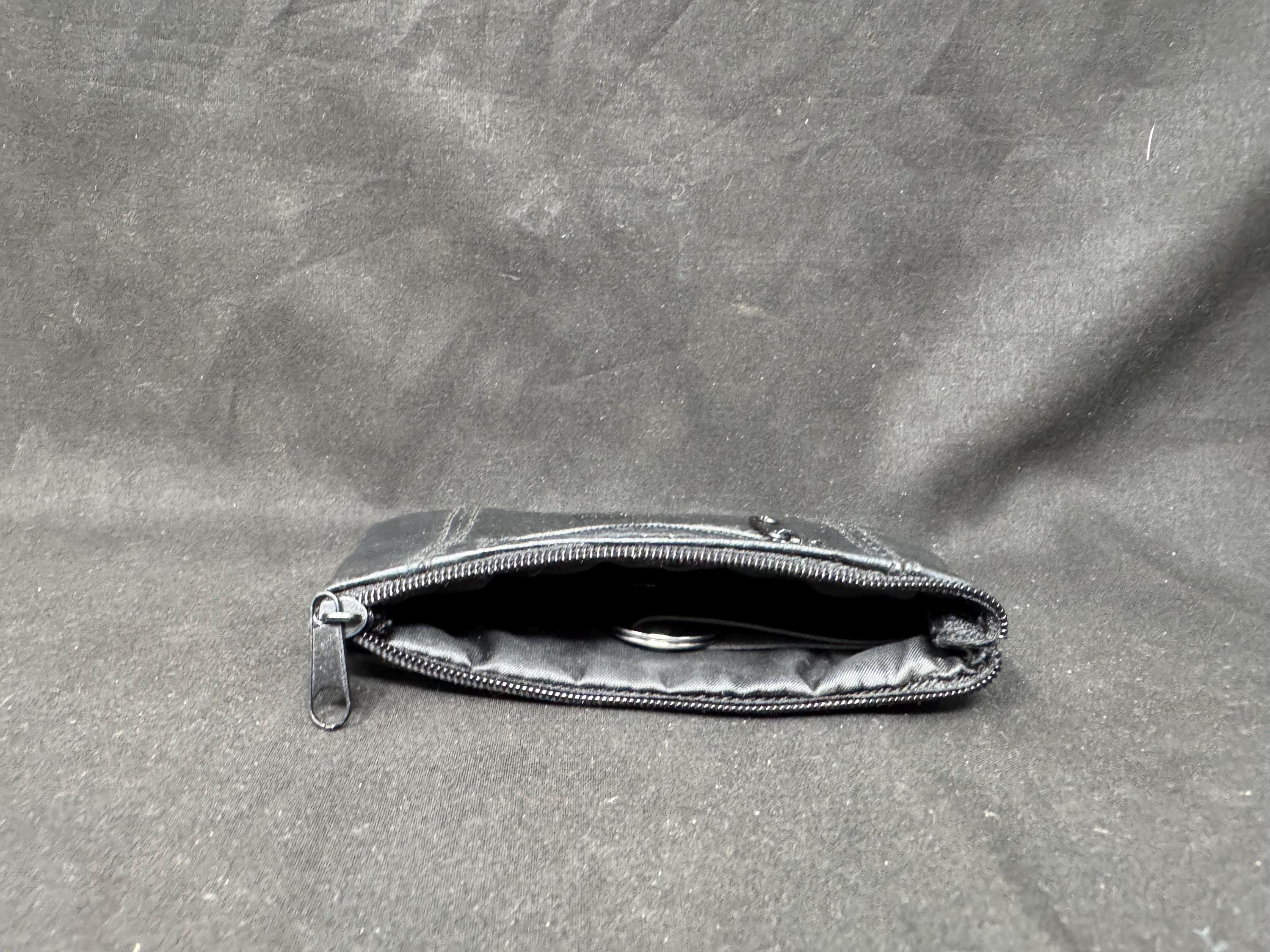 Vintage Genuine Leather Key Pouch | Miniature Archival Accessory, Mint Condition 2