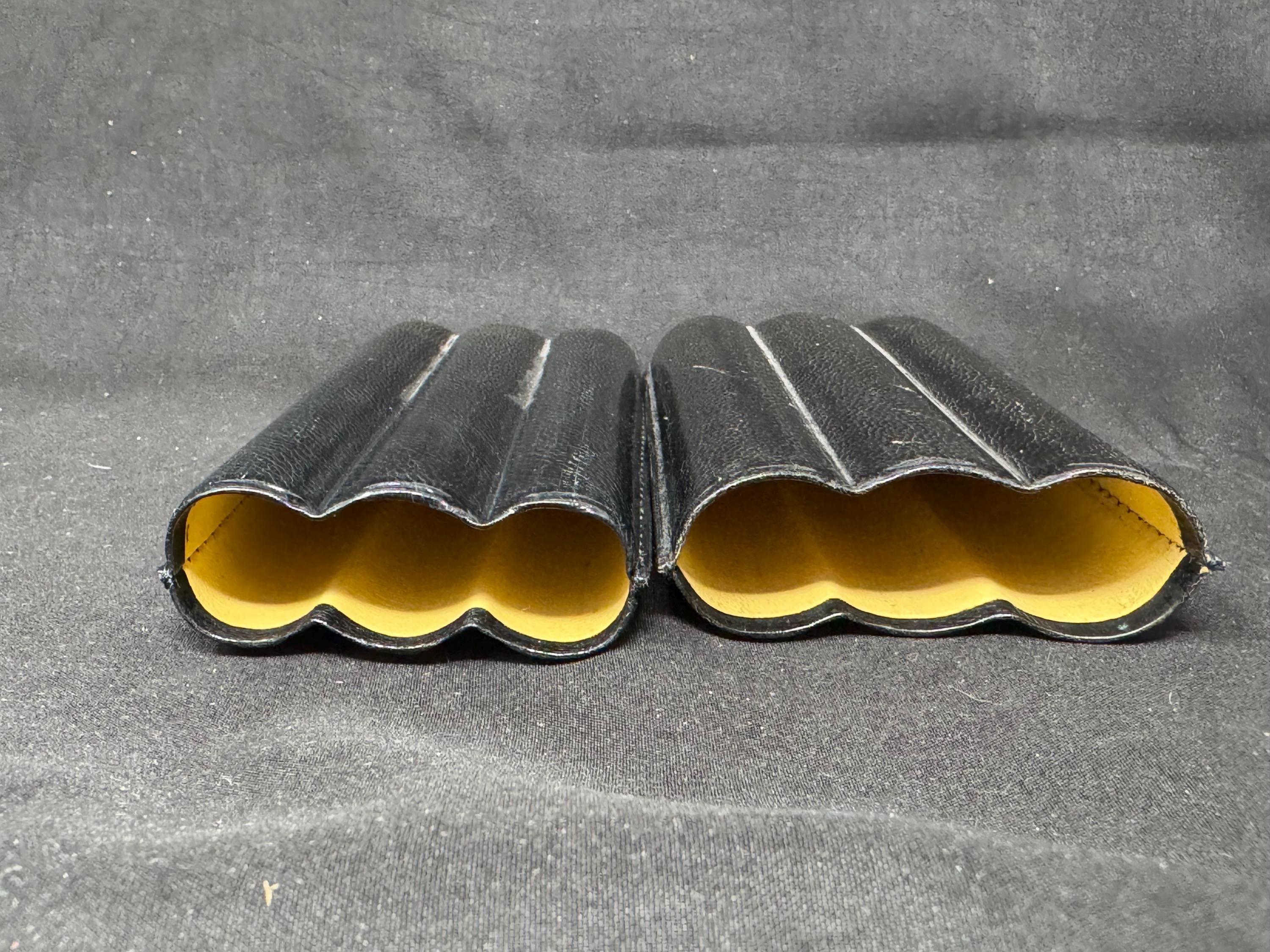 Ubrique Hard Leather 3-Cigar Travel Case - German Spec, Spanish Made, NOS 5