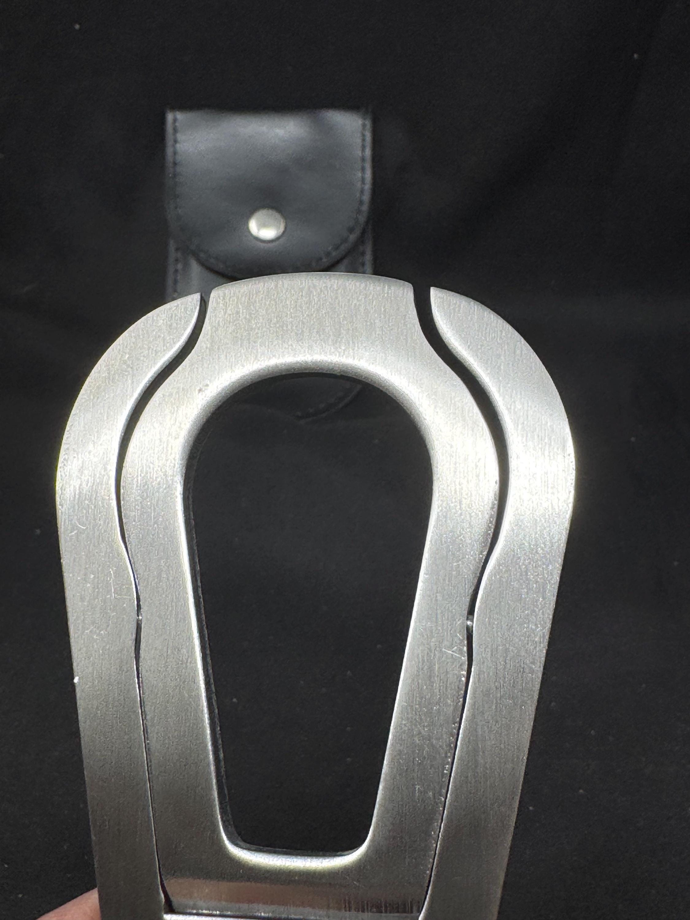 Stainless Metal Single-Pipe Stand with Scissor Mechanism and Leather Pouch 8