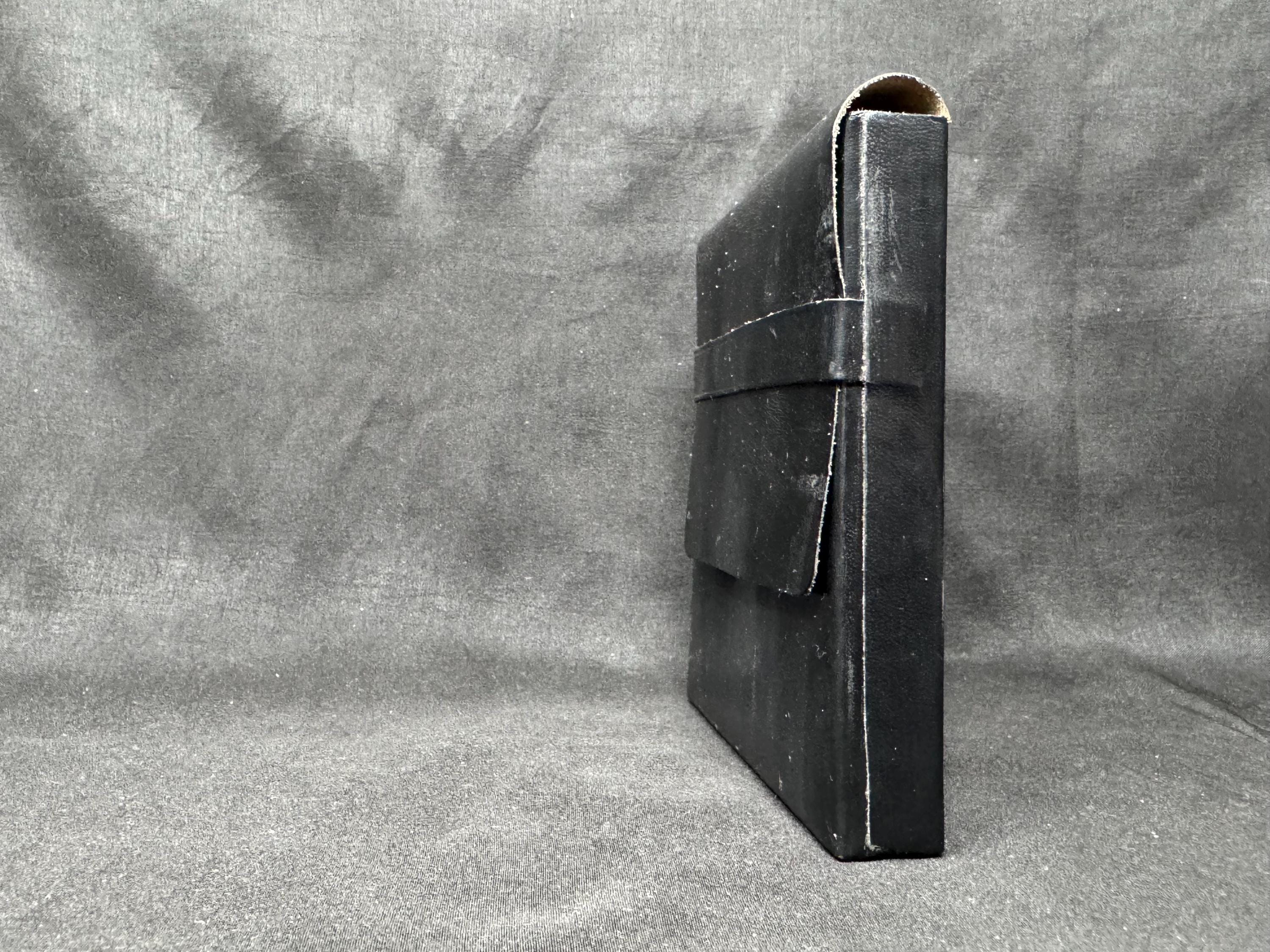 German Leather Five-Cigar Travel Case, Offenbach - Rigid Construction, Individual Compartments 4