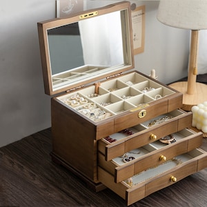 Große Schmuckschatulle, 3/4-Schicht-Holzschmuckschatulle mit Schlossfach, Halskettenohrring, Uhrenorganisator, Vintage-Schmuckschatulle für Fraumutter gravieren