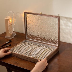 Walnuss-Halsketten-Aufbewahrungsbox, Glasdeckel Schmuckschatulle für Halsketten, Ohrstecker Ringe, Schmuckspeicherorganisator, Halskettenkasten, Geschenk für sie