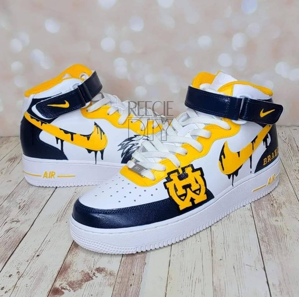 Los Angeles Lakers Air Force 1 Custom  Air force 1 custom, Painted shoes,  Unique sneakers