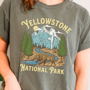 Yellowstone National Park Shirt, Yellowstone Tee, Yellowstone Vintage T-shirt, Comfort Colors , Oversized Tee, Nature Lover Gift