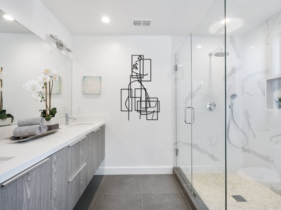 Woman Line Art Minimalist Bathroom Art Female Bath Art - Etsy