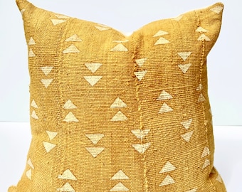 Yellow Mudcloth with White Triangles Pillow Cover, Mustard Mudcloth Pillow, Authentic African Geometric Mudcloth - Abstract - Malia Pillow