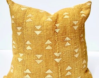 Yellow Mudcloth with White Triangles Pillow Cover, Mustard Mudcloth Pillow, Authentic African Geometric Mudcloth - Abstract - Malia Pillow