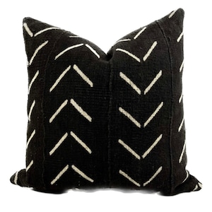 Black and White African Mudcloth Pillow Cover, Authentic Mali Black and White Geometric Mudcloth - Abstract Chevron Arrow  - Samara Pillow