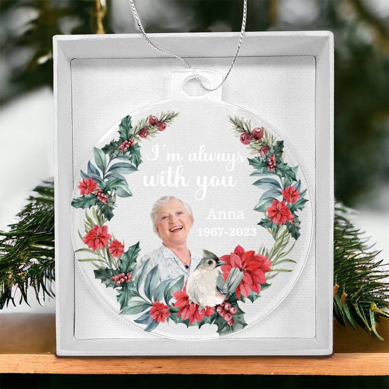 Personlig akrylprydnad, julklappsprydnad, anpassad fotoprydnad, namn- och datumprydnad, unik julprydnad, minnesprydnad bild 2