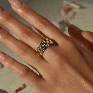 Edgy geruite gouden ring・Gouden gingham-ring・18k gouden vermeil-ring・Vergulde verstelbare ring・Unieke statement-ring・Cadeau voor haar