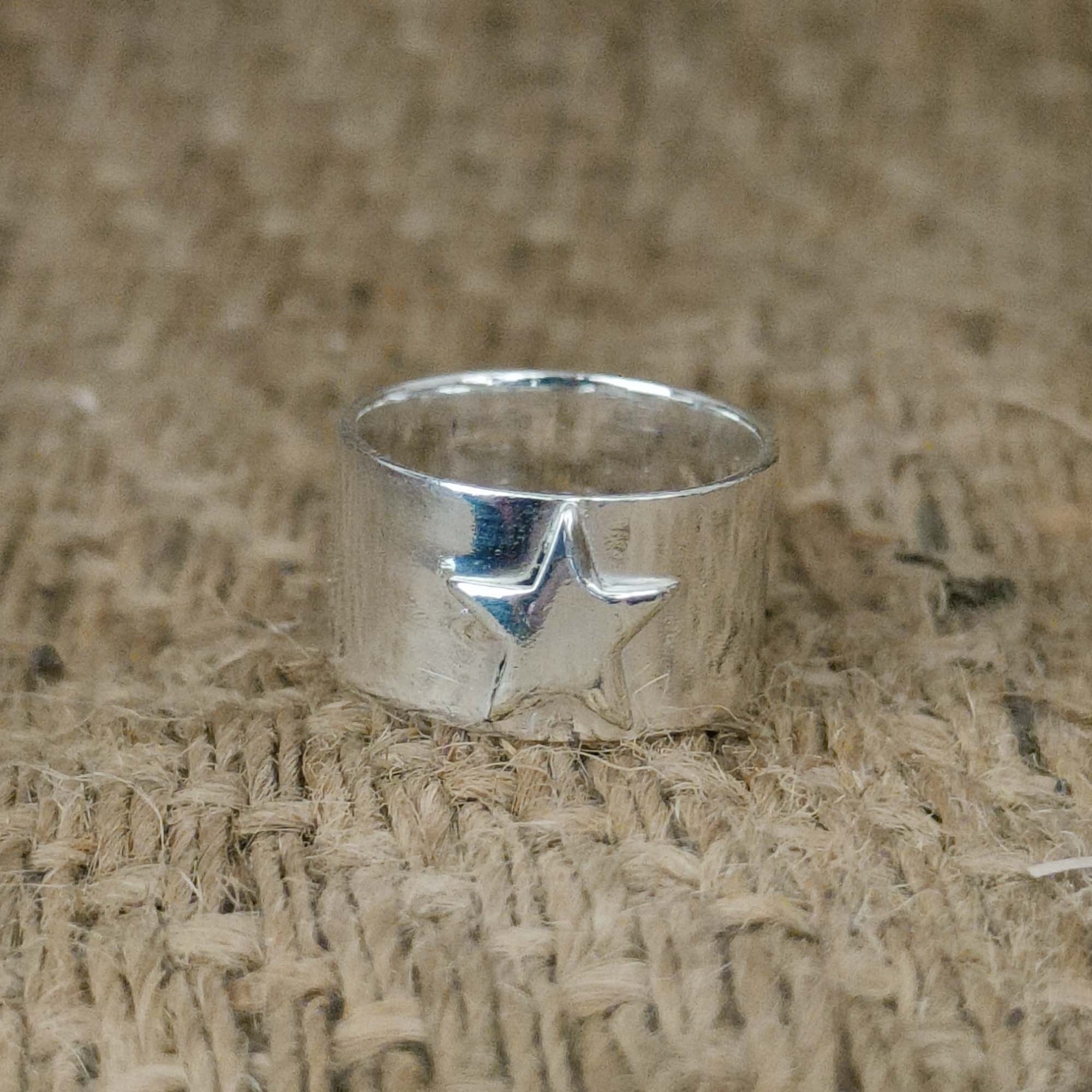 Star Band Ring - Etsy