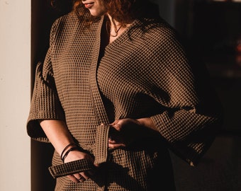 Natural cotton waffle bathrobe–Handmade robe-Wide 3/4 sleeves kimono–Medium length brown kimono-Absorbent bath robe - Raglan dressing gown