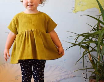 Wide muslin tunic–Baby girl top-Handmade tunic-Moss color double gauze top–Short sleeve girl blouse–Spinning raglan style tunic-Toddler top