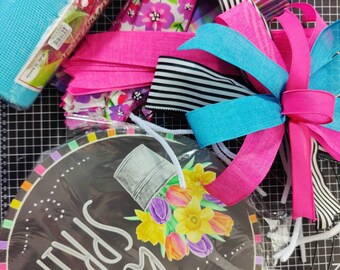 Hello Spring Wreath Kit, Complete Kit with Bow, Cheerful Fuchsia Wreath Kit, Pancake Style Mesh Wreath kit, Mesh Wreath Kit with Premade Bow