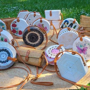Torebka okrągła Ratan, crossbody, modna