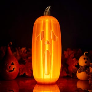 Halloween Jack-O-Lantern Desk Lamp &quot; Scream &quot; | Soft Ambient Cozy Comfort Lighting | Rustic Lamp | Halloween Light | Table Lamp