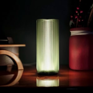 Small Table Lamp Emerald Color &quot; Squared &quot; with Dimmer Switch | Soft Glow Lamp | Small Desk Lamp | Night Light | Decor | Bedside USB Lamp