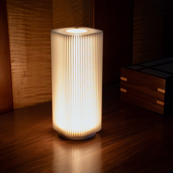 Yu-Zen Lamp " Squared " | Soft Ambient Cozy/Comfort Lighting | Home Lighting | Office Lamp | Bedroom | Night Light with USB made by Materia