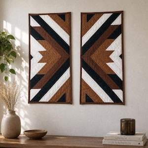 Handgemachter handgequilteter Patchwork-Wandbehang, Tischdekoration 10 "x 20" Barn Broken Star Quilt- 2er-Set von Home Heart Brands (Made in India)
