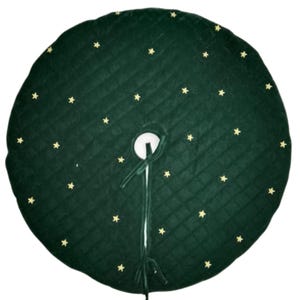 Tannenbaum Rock mikro grüner Samt Stoff Gesteppt mit mit Gold Stern Stickerei. Dicker Double Layer Quilted von HOME HEART Brands
