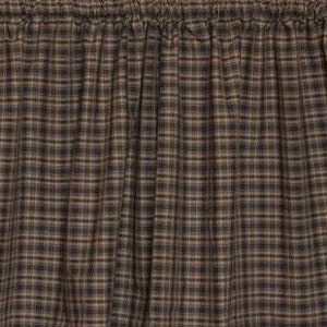 以下が含まれることがあります： 茶色とベージュの格子柄の生地で、上端がギャザーになっている。生地は光沢があり、柔らかな質感です。
