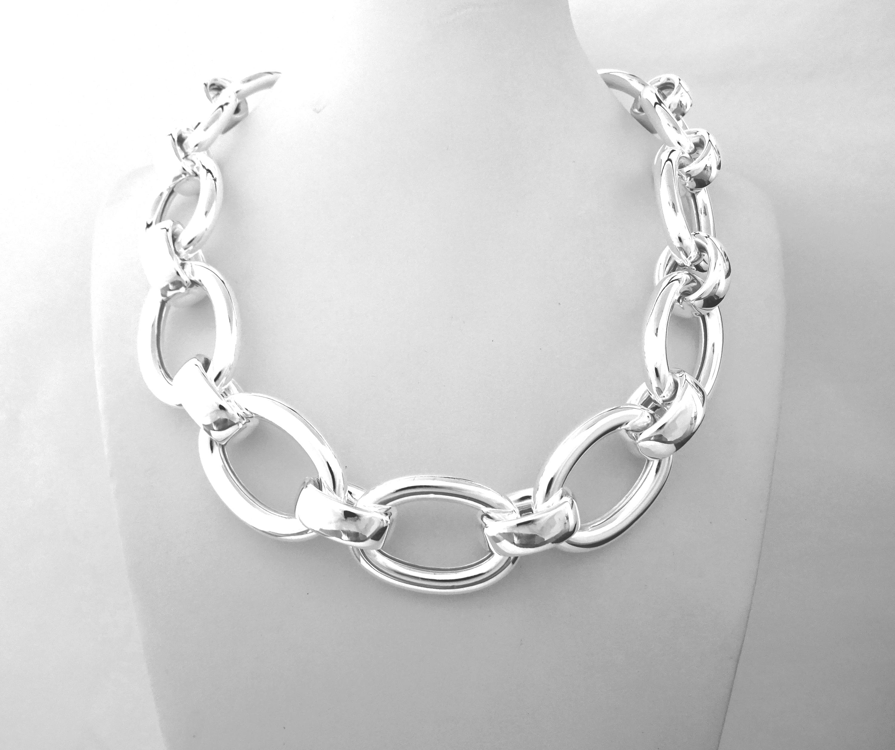 LARGE 925 Silver Women's Chain Oval Links 20 X 30 Mm. Weight LARGE 925 Silver Women's Chain Oval Links 20 X 30 Mm. Weight