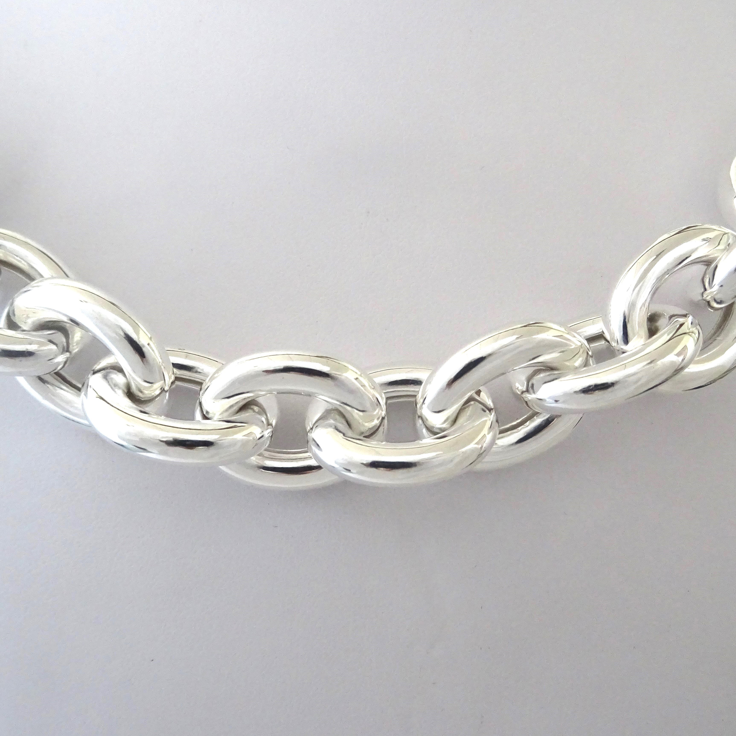 VERY LARGE 925 Silver Necklace, 18 Mm Oval Chain. 128 Grams. Made