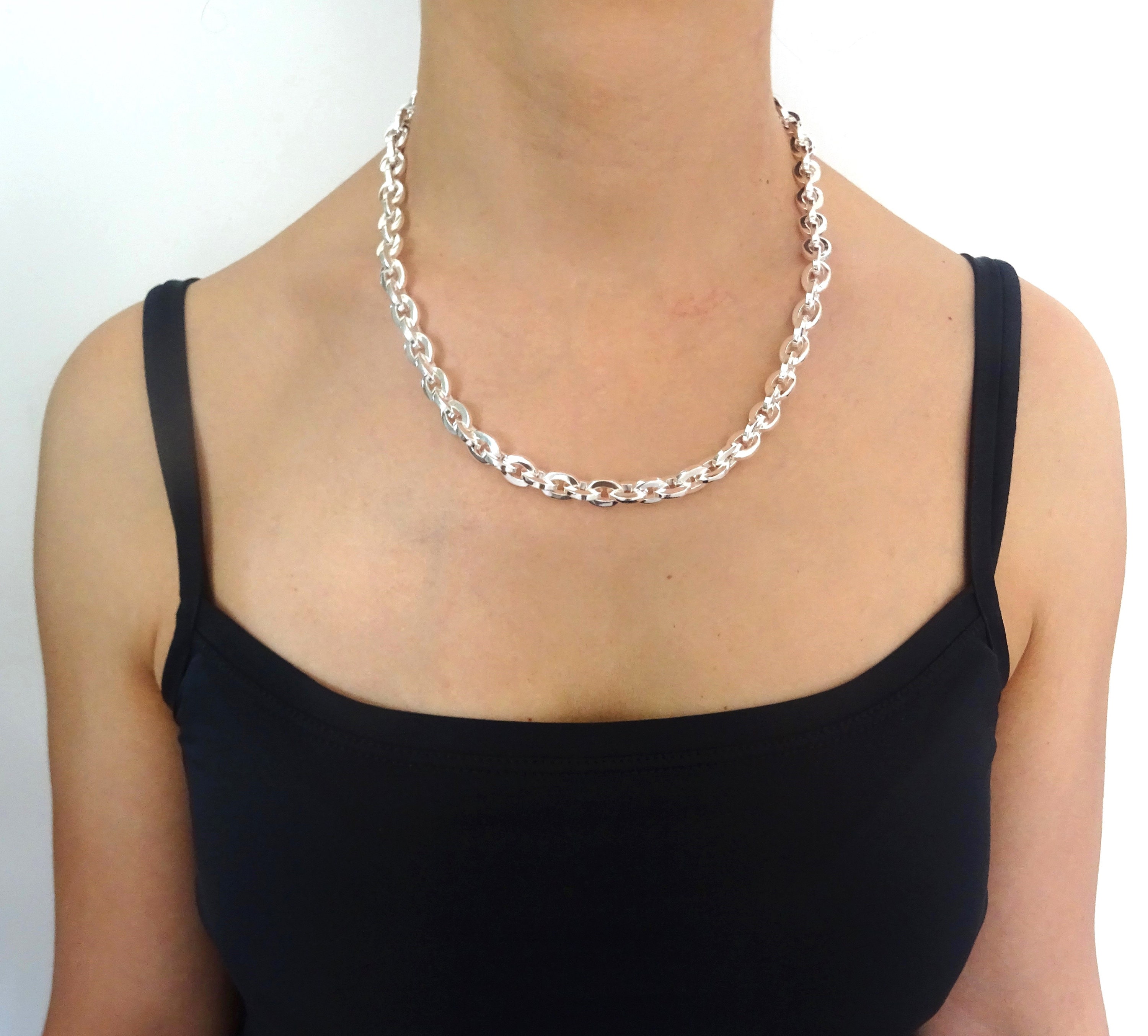Unisex Necklace in MASSIVE 925 Silver. Squared Oval Link
