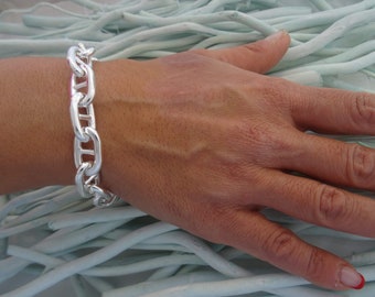 925 silver bracelet with 12 mm marine chain.
