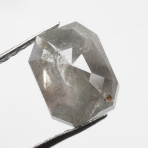 0.78 CT 6.7 x 5.0 MM 天然ソルトアンドペッパーエメラルドカットダイヤモンド、ルースブラックグレーカラーダイヤモンド、パーソナライズギフトリング用