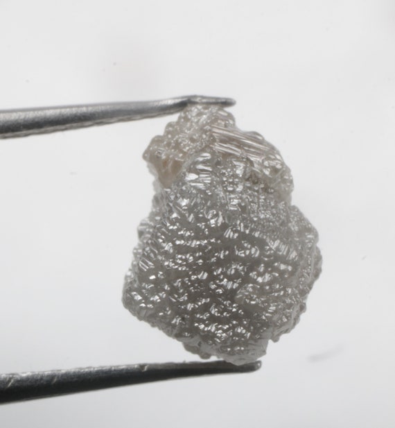 1.91 CT 8.4 x 6.0 MM 天然ルース ラフ ダイヤモンド、カットされてい