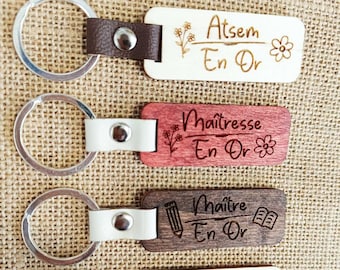 Porte clès en bois avec simili cuir motif "En Or"/ Cadeau Maîtresse, Maître, Atsem, Nounou/ Cadeau fin d'année scolaire /carte message.