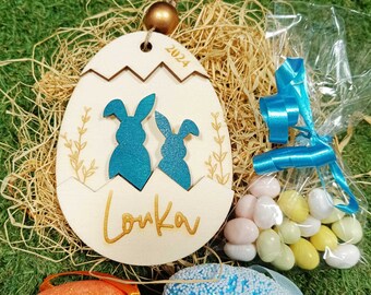 Oeuf de Pâques en bois Lapin naturel personnalisé à suspendre avec sachet de bonbons gratuit - Lapin de Pâques - Cadeau Pâques.