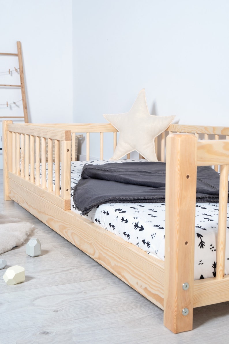 Ourbaby Montessori Bodenbett, Kleinkindbett, Kinderbett, Bett mit Schienen Bild 3