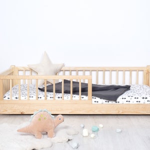 Ourbaby Montessori Bodenbett, Kleinkindbett, Kinderbett, Bett mit Schienen Bild 1