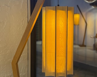 Lámpara de pie / Lámpara de pie minimalista de roble / Madera hecha a mano / Lámpara de pie con / Pantalla de chapa de madera con nudos naturales para / Sala de estar moderna