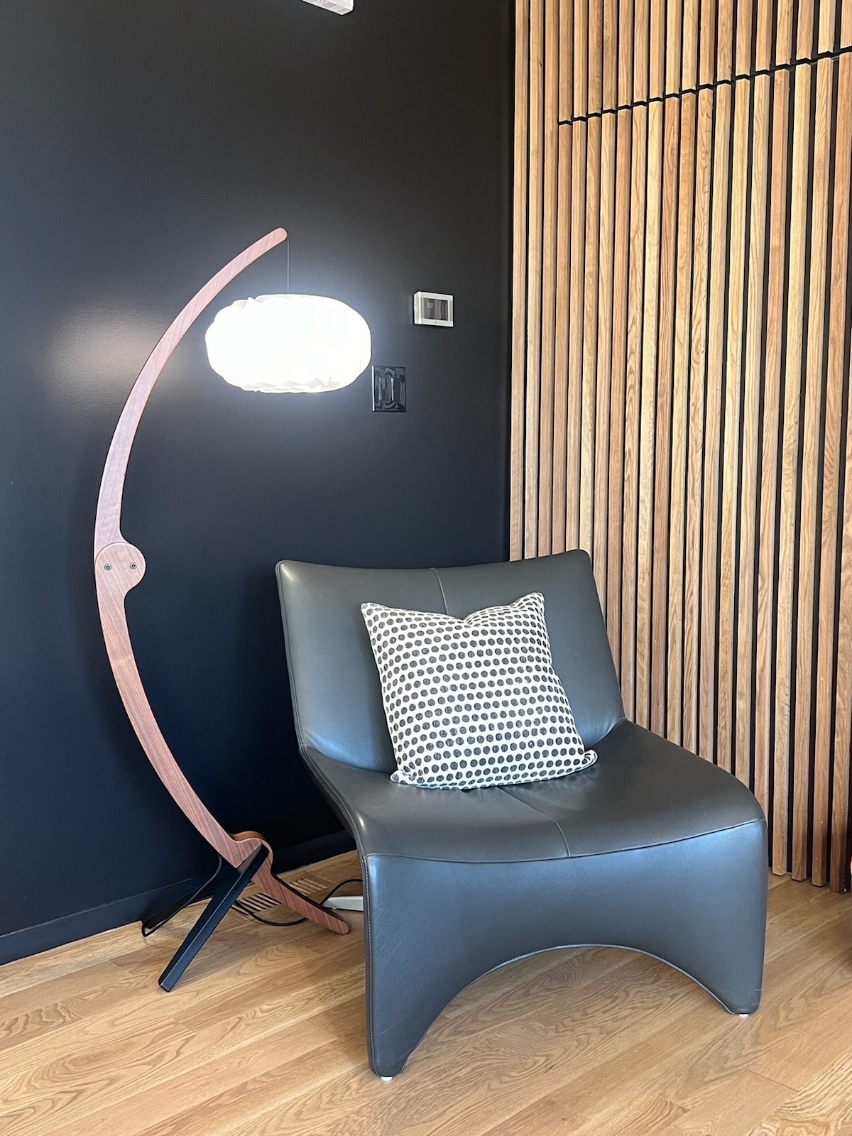 モダンフロアランプ | ホワイトペンダントライト | ナチュラルウッド